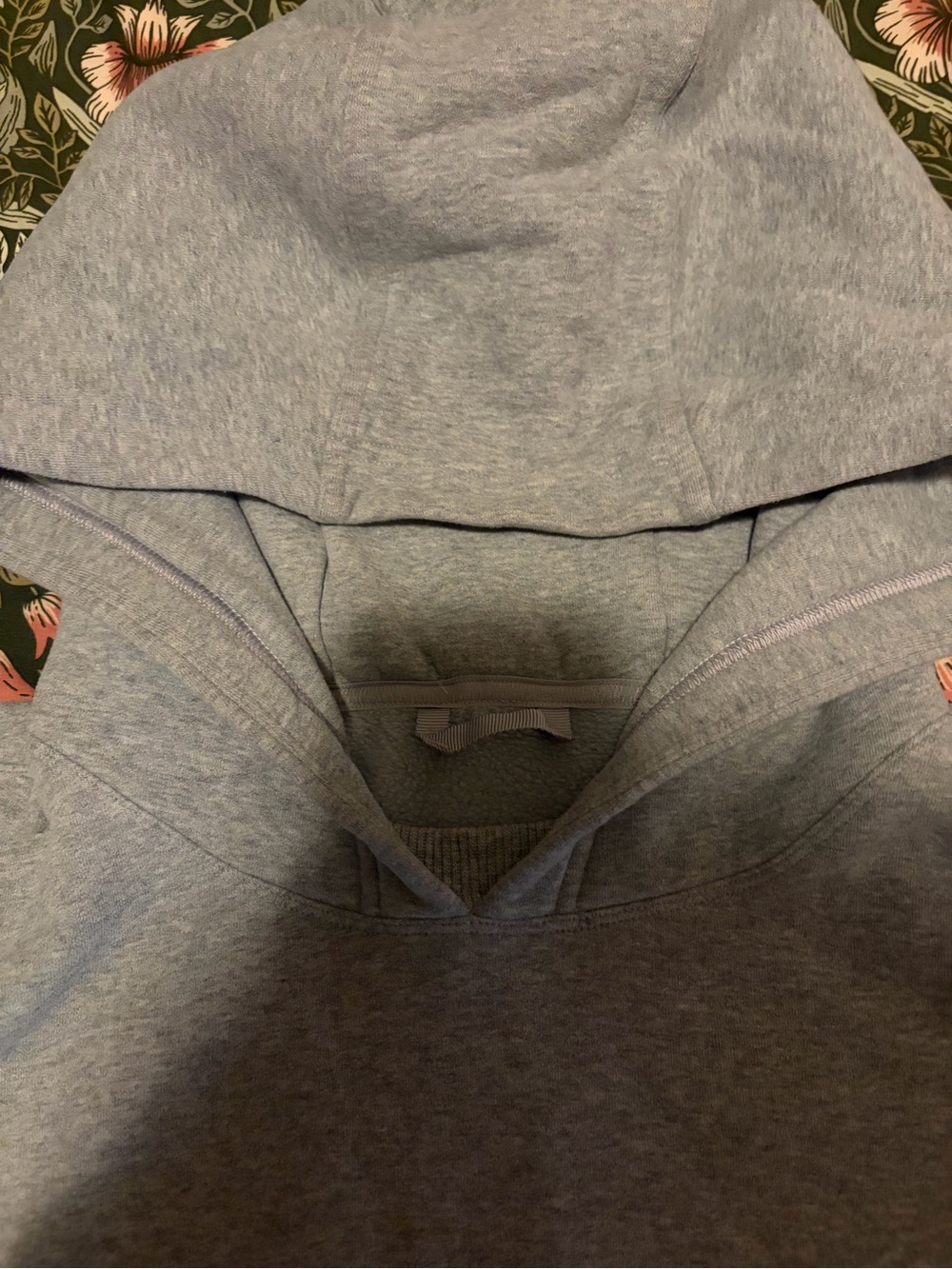 Lululemon grey women’s medium hoodie. - Picture 2 of 7